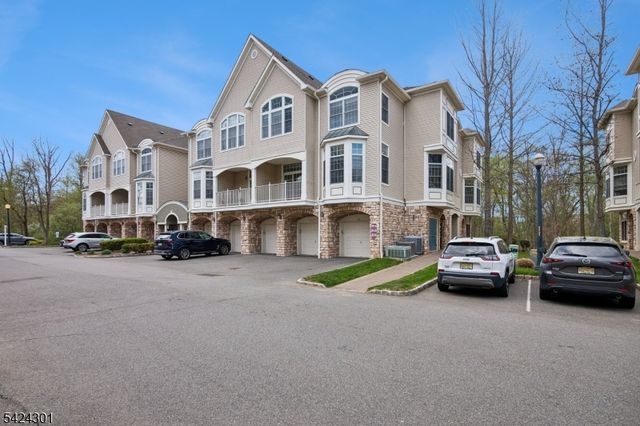 816 Kensington Ln, Livingston Twp., NJ 07039