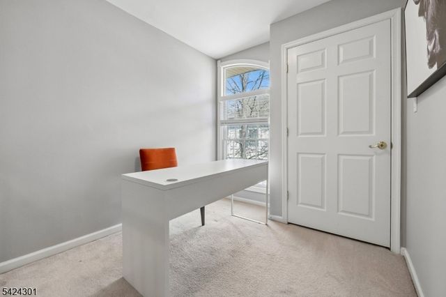 816 Kensington Ln, Livingston Twp., NJ 07039