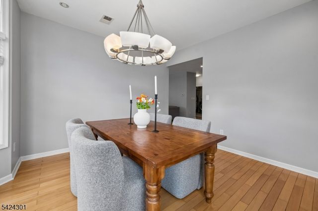 816 Kensington Ln, Livingston Twp., NJ 07039