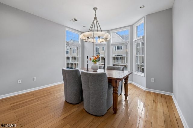 816 Kensington Ln, Livingston Twp., NJ 07039