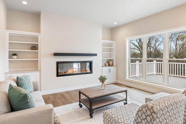 N8744 CONNOR CIRCLE, Menasha, WI 54952