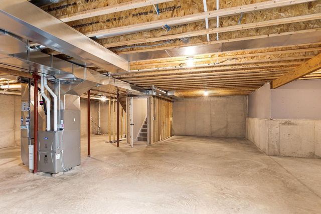 N8744 CONNOR CIRCLE, Menasha, WI 54952