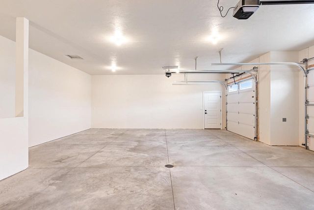 N8744 CONNOR CIRCLE, Menasha, WI 54952