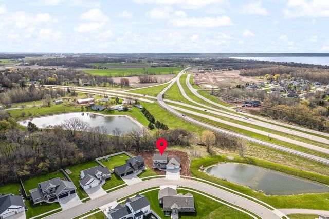 N8744 CONNOR CIRCLE, Menasha, WI 54952