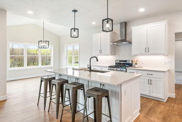 N8744 CONNOR CIRCLE, Menasha, WI 54952