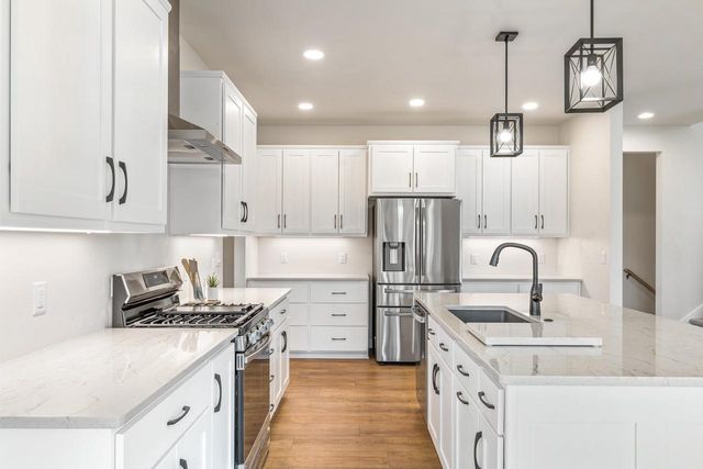 N8744 CONNOR CIRCLE, Menasha, WI 54952