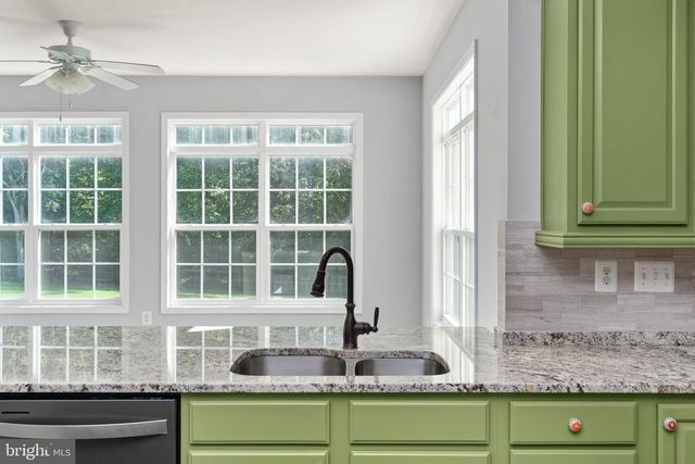15 BURKE DR, Fredericksburg, VA 22406