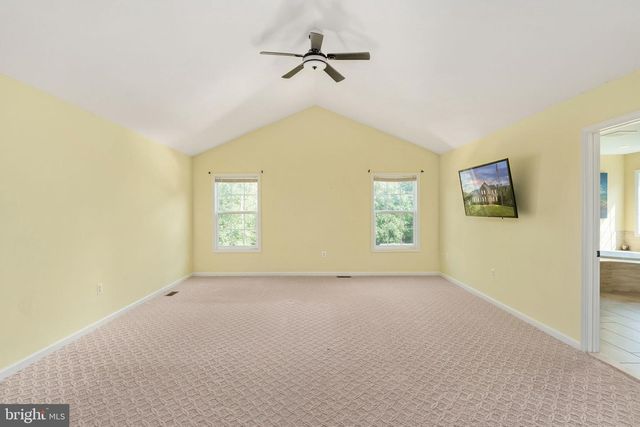 15 BURKE DR, Fredericksburg, VA 22406