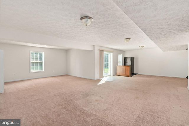 15 BURKE DR, Fredericksburg, VA 22406