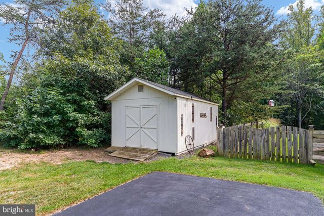 15 BURKE DR, Fredericksburg, VA 22406