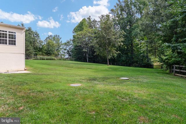 15 BURKE DR, Fredericksburg, VA 22406