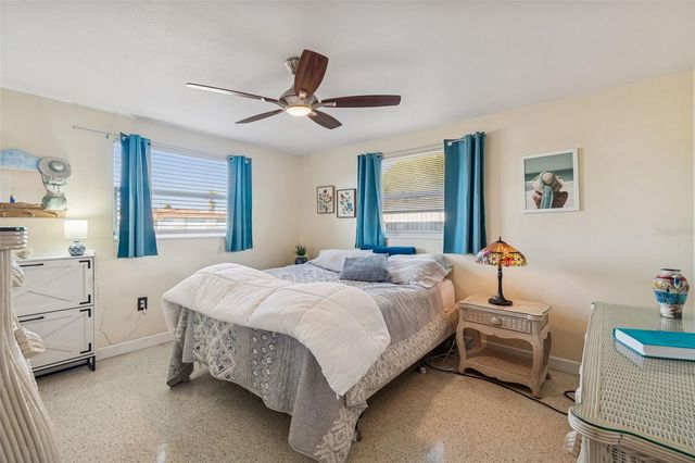 4940 PICTURE AVENUE, Holiday, FL 34690