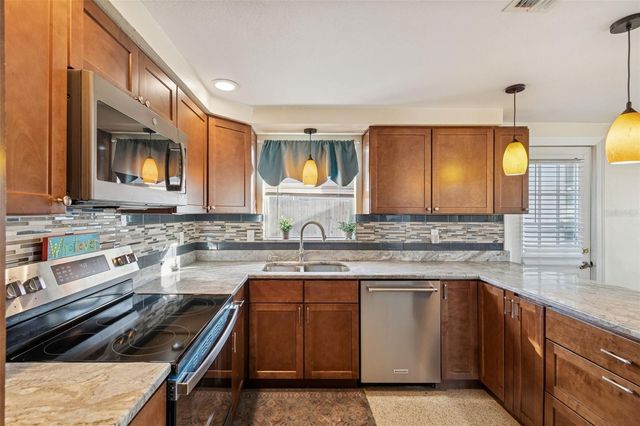 4940 PICTURE AVENUE, Holiday, FL 34690