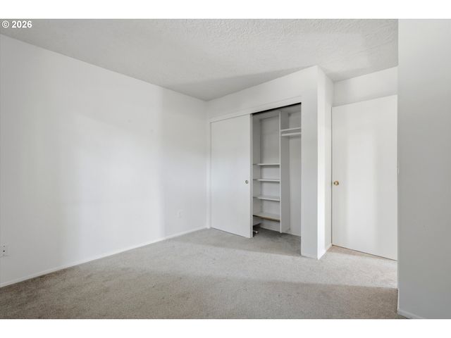 839 Sw BROADWAY Dr 74, Portland, OR 97201