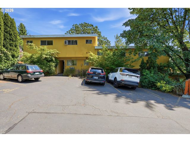 839 Sw BROADWAY Dr 74, Portland, OR 97201