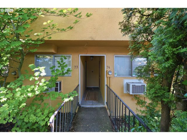 839 Sw BROADWAY Dr 74, Portland, OR 97201