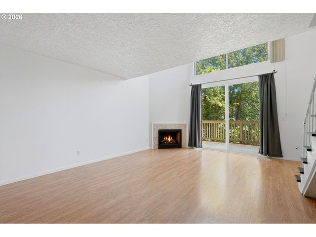 839 Sw BROADWAY Dr 74, Portland, OR 97201