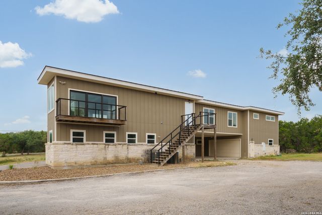 2010 HOFFMANN LN, New Braunfels, TX 78132