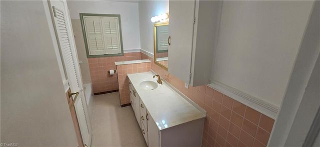 1224 Lamont Drive, Winston-salem, NC 27103