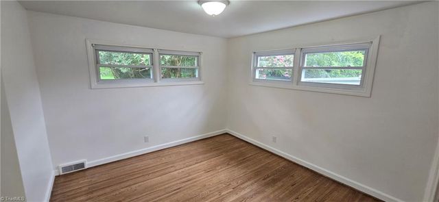 1224 Lamont Drive, Winston-salem, NC 27103