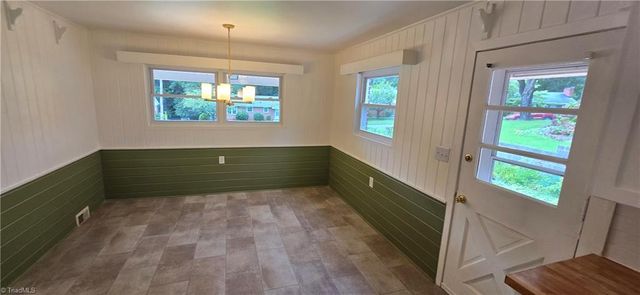 1224 Lamont Drive, Winston-salem, NC 27103