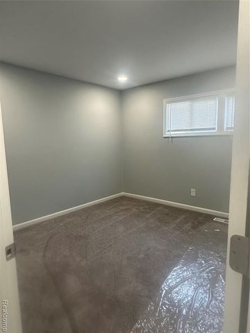 1917 Keppen Boulevard, Lincoln Park, MI 48146