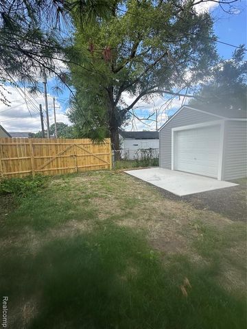 1917 Keppen Boulevard, Lincoln Park, MI 48146