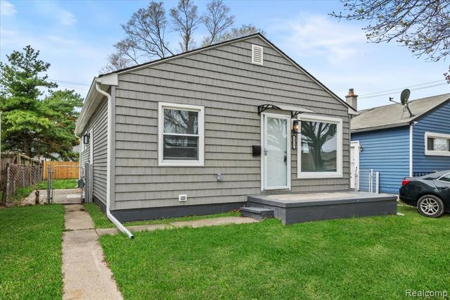 1917 Keppen Boulevard, Lincoln Park, MI 48146