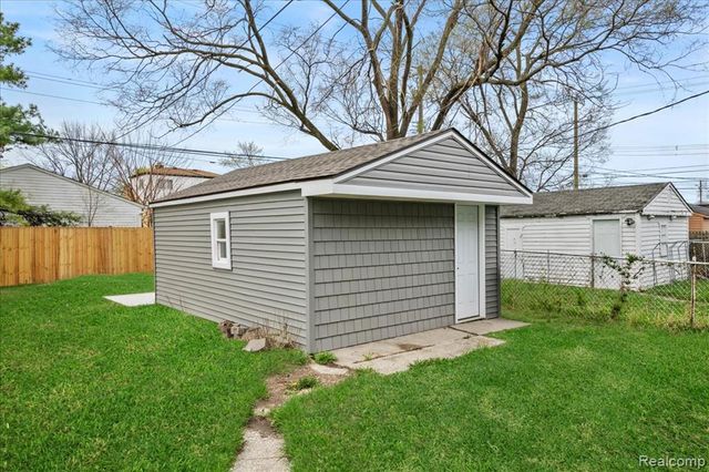 1917 Keppen Boulevard, Lincoln Park, MI 48146