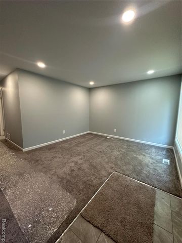 1917 Keppen Boulevard, Lincoln Park, MI 48146