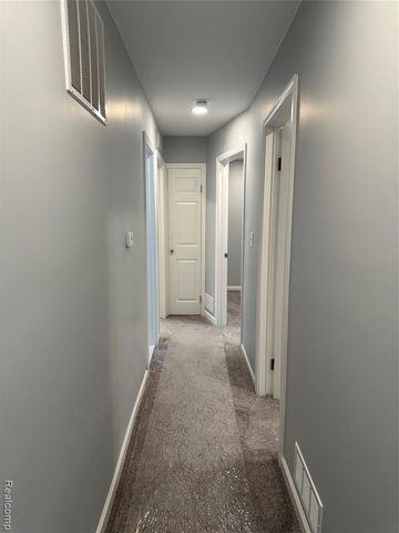 1917 Keppen Boulevard, Lincoln Park, MI 48146