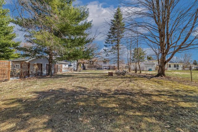 1074 Mobile STREET, Lake Geneva, WI 53147