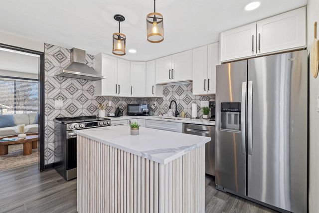 1074 Mobile STREET, Lake Geneva, WI 53147