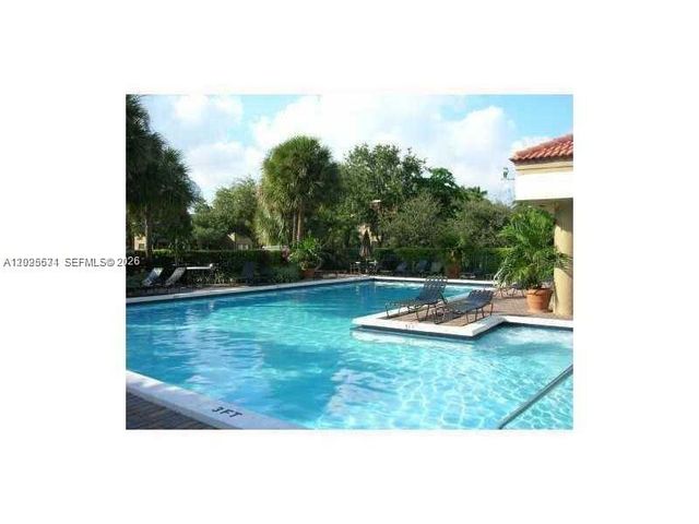 2445 SW 18th Ter 215, Fort Lauderdale, FL 33315