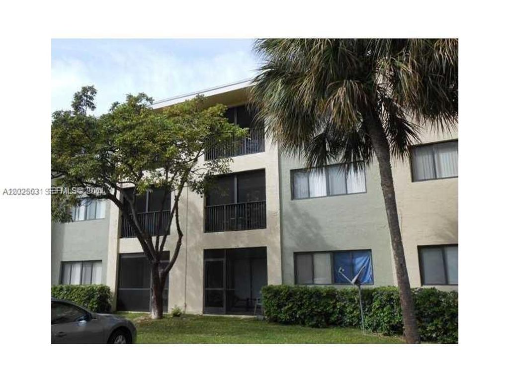 2445 SW 18th Ter 215, Fort Lauderdale, FL 33315