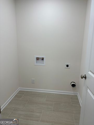 1204 22nd Pl, Valley, AL 36854