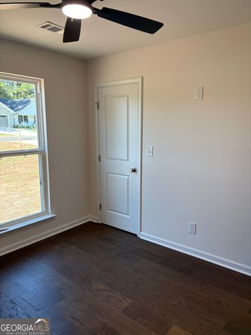 1204 22nd Pl, Valley, AL 36854