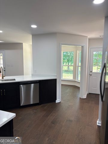 1204 22nd Pl, Valley, AL 36854