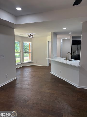 1204 22nd Pl, Valley, AL 36854