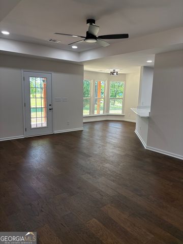 1204 22nd Pl, Valley, AL 36854