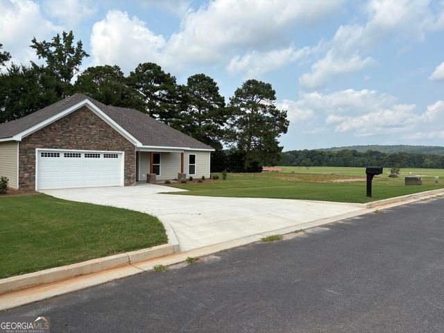 1204 22nd Pl, Valley, AL 36854