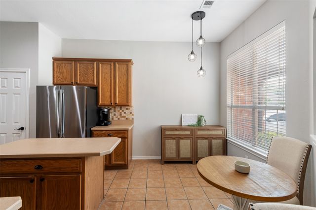 5804 Parkplace Drive, Denton, TX 76226