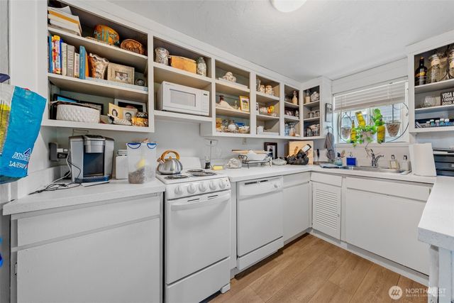 2118 160th Place SW, Lynnwood, WA 98087