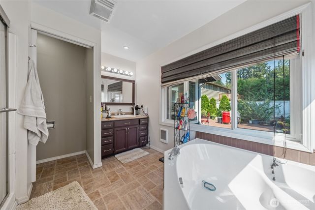 2118 160th Place SW, Lynnwood, WA 98087