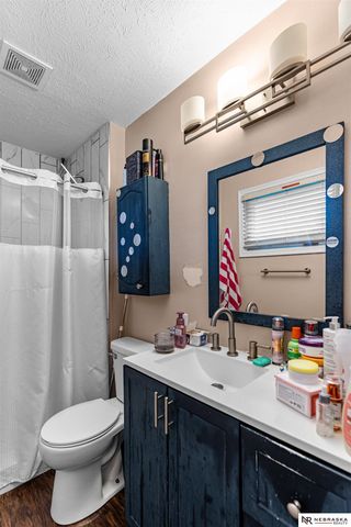 12110 Parker Circle, Omaha, NE 68154