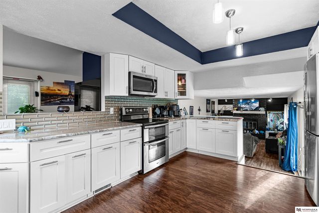 12110 Parker Circle, Omaha, NE 68154
