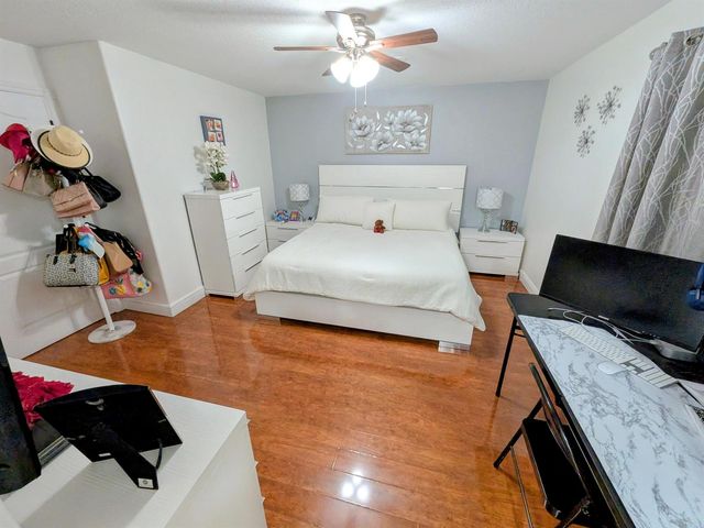 10903 W Okeechobee Road 201, Hialeah, FL 33018