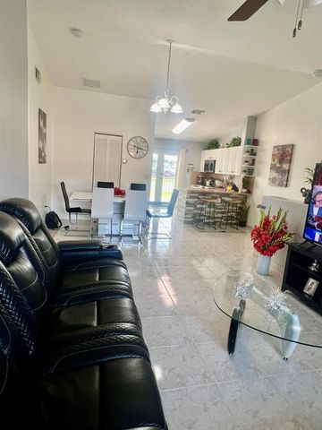 10903 W Okeechobee Road 201, Hialeah, FL 33018
