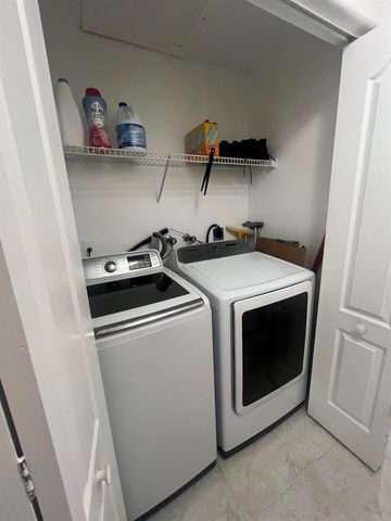 10903 W Okeechobee Road 201, Hialeah, FL 33018