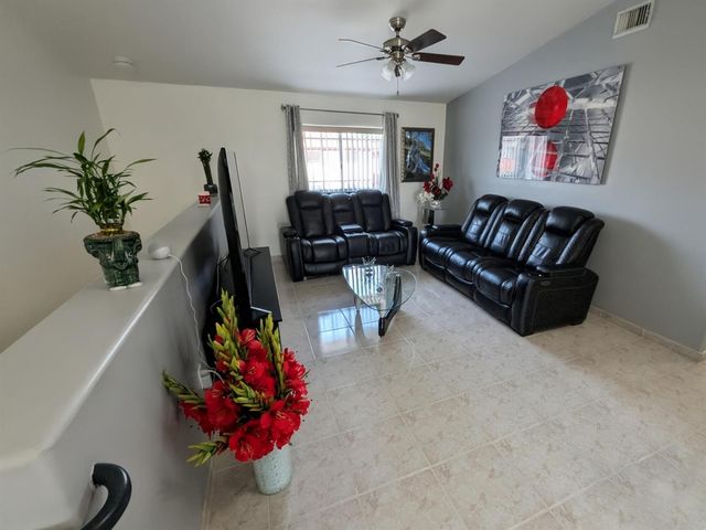 10903 W Okeechobee Road 201, Hialeah, FL 33018